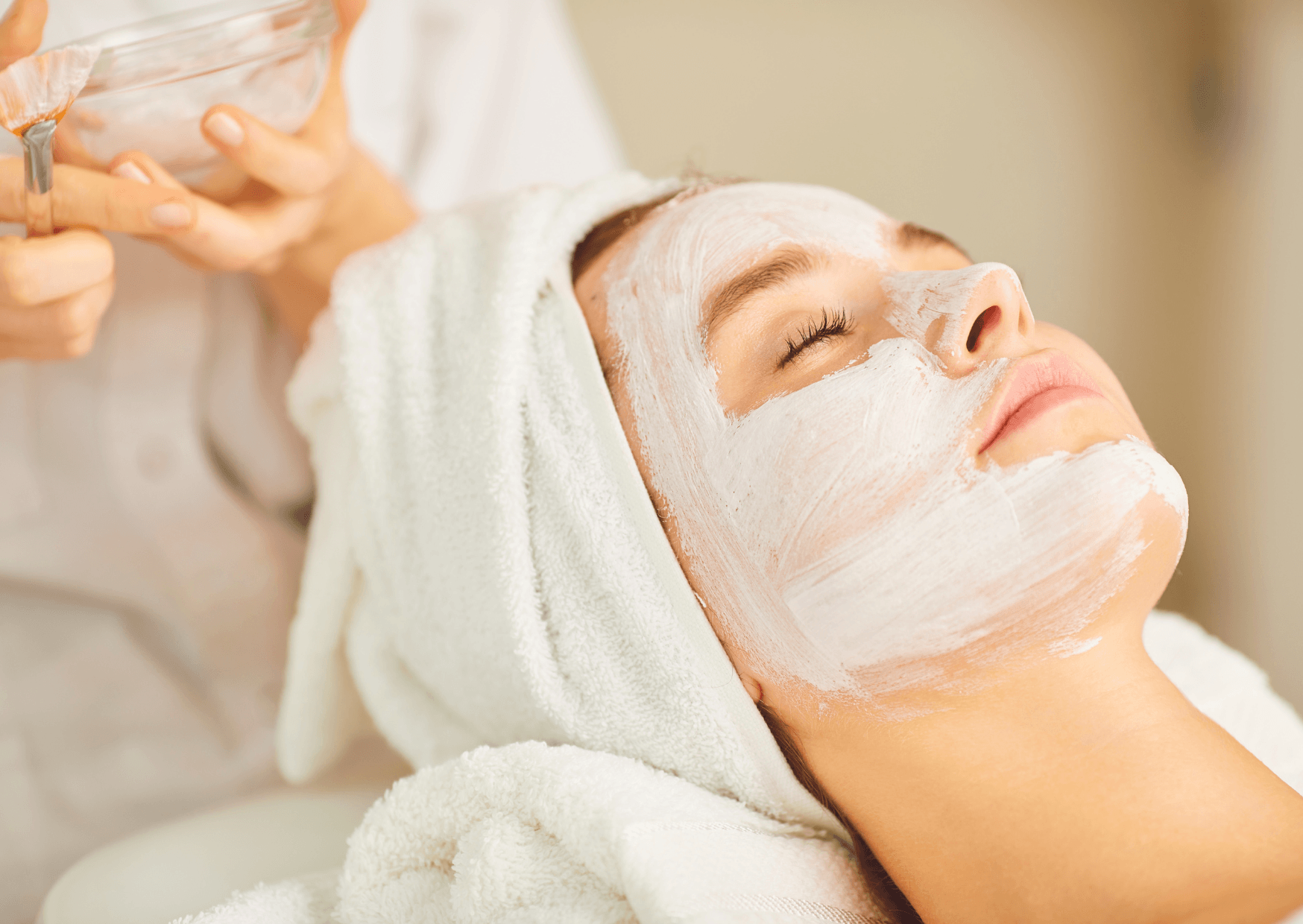 Peptydowy peeling biomimetyczny Dermaquest wykonywany na twarz