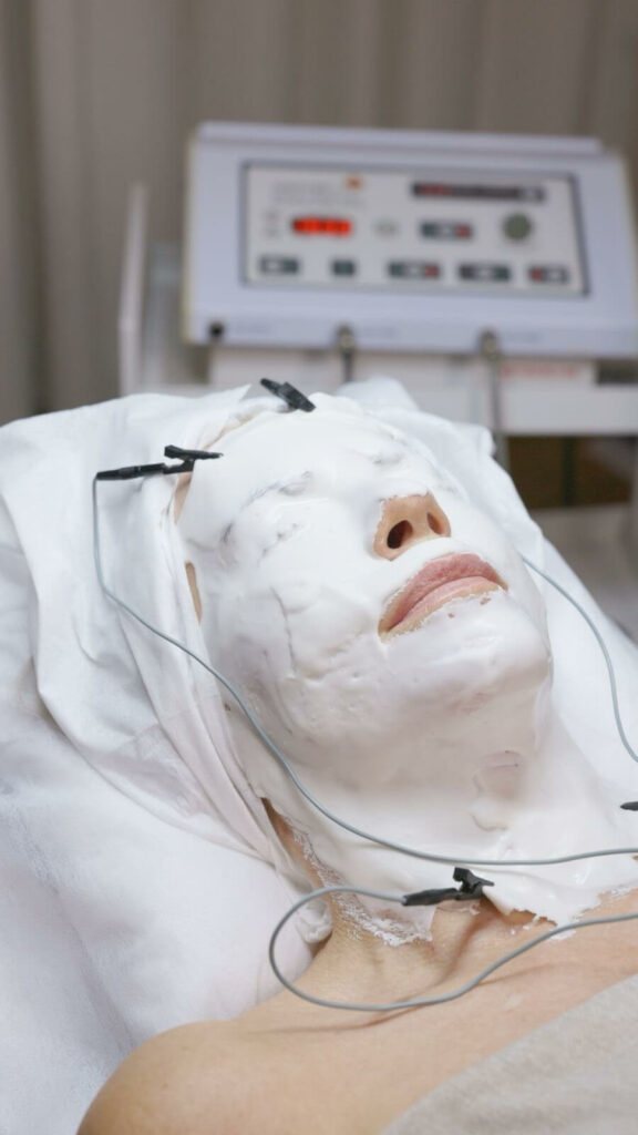 Jonoforeza podczas zabiegu anti-aging Environ